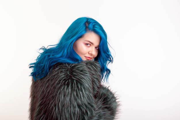 Kadın Moda Trendleri 2021 1 Yapay kürk moda trendleri 2021