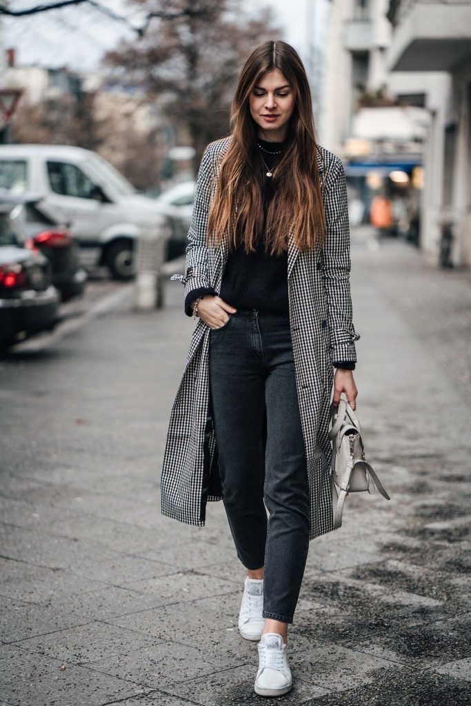 kadın trençkot kombinleri 2021 10 gri trenckot kombini