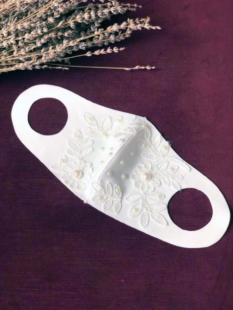gelinlik i̇çin maske seçimi nasıl olmalı? 2 gelinlik icin incili maske