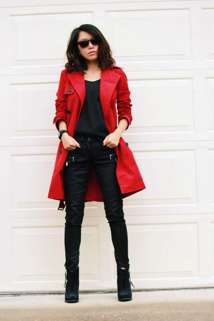 kadın trençkot kombinleri 2021 4 kirmizi trenckot kombini