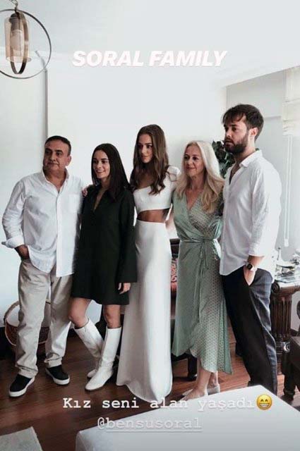 Evden Çıkış Elbisesi İçin 10 Öneri 12 bensu soral evden cikis elbisesi