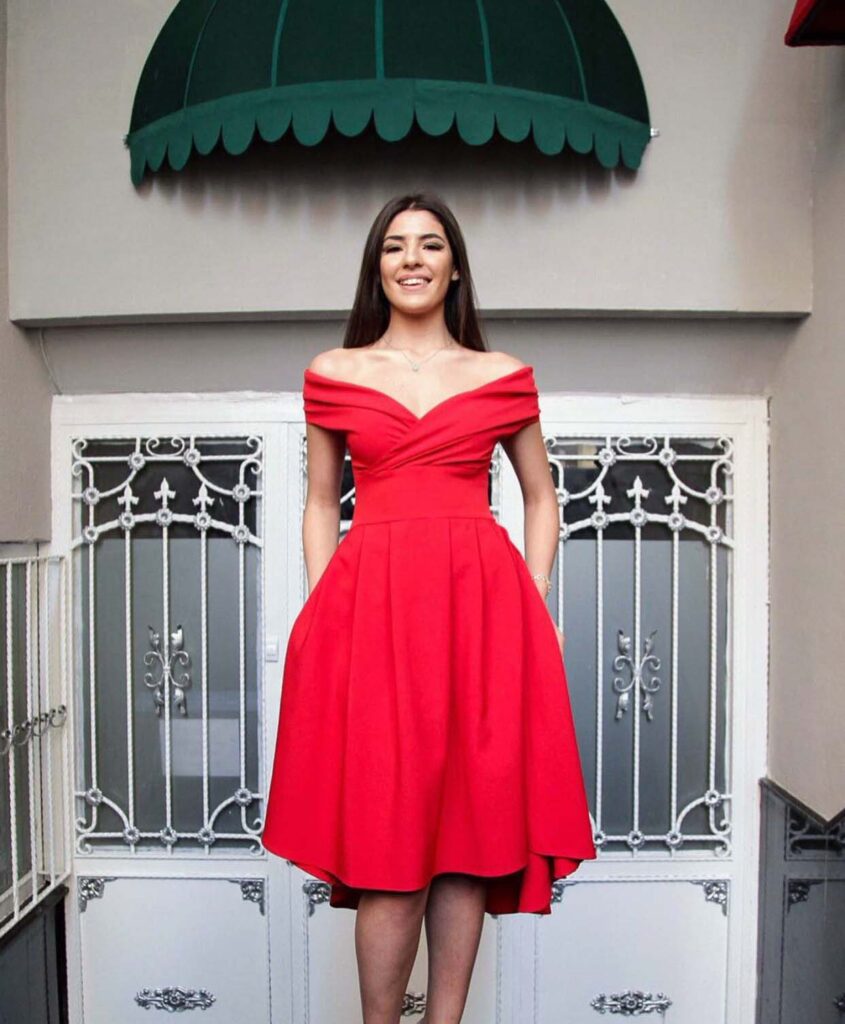 klos diz alti kirmizi elbise