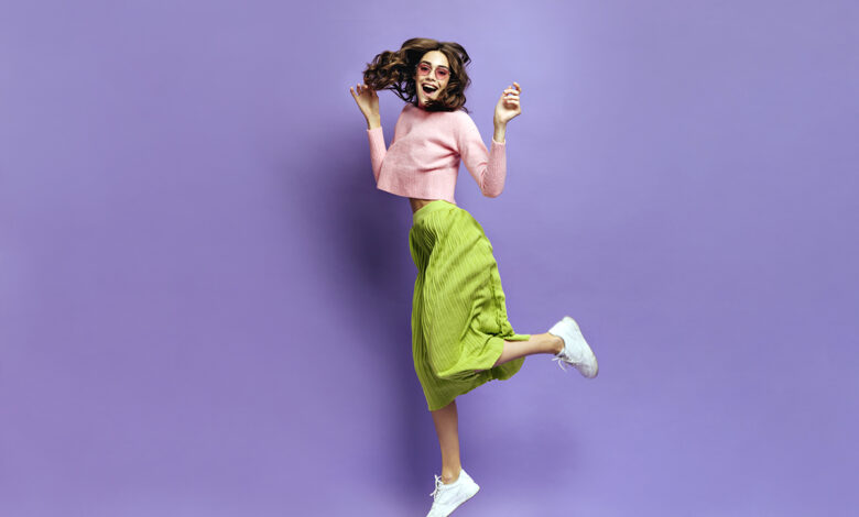 yeşil etek kombinleri nasıl yapılır?