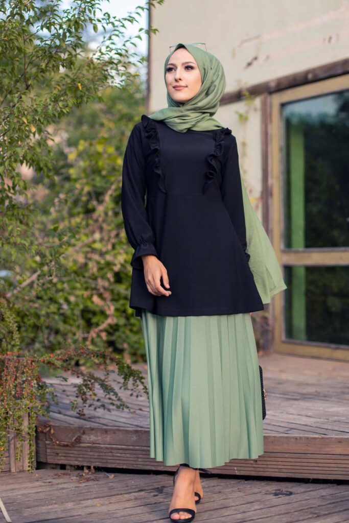 yesil etek tesettur kombini