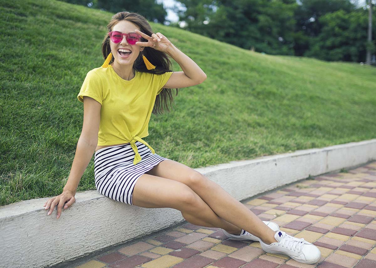 Sarı bluz kombinleri