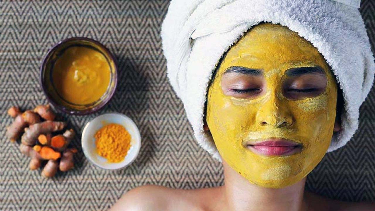 zerdeçal maskesi cilt beyazlatma