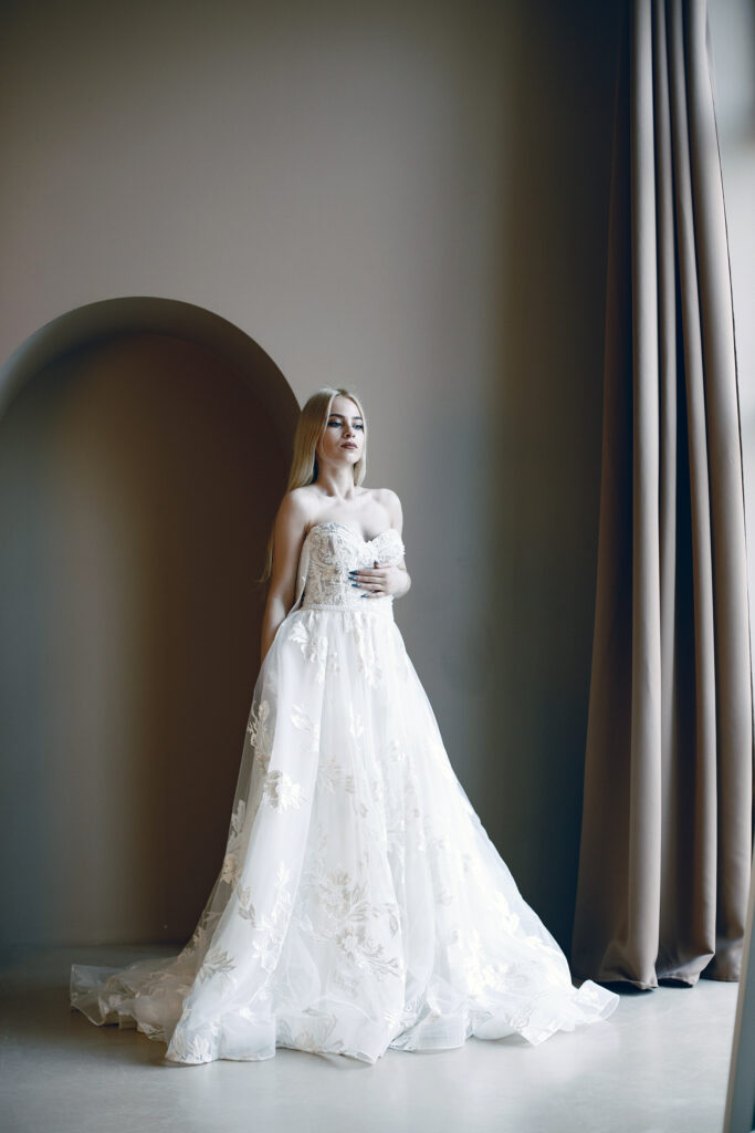 kisa boylular nasil gelinlik giymeli1 1