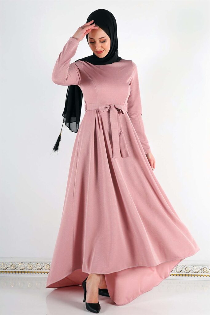 tesettür pudra elbise kombinleri 8 siyah esarp pudra elbise kombini