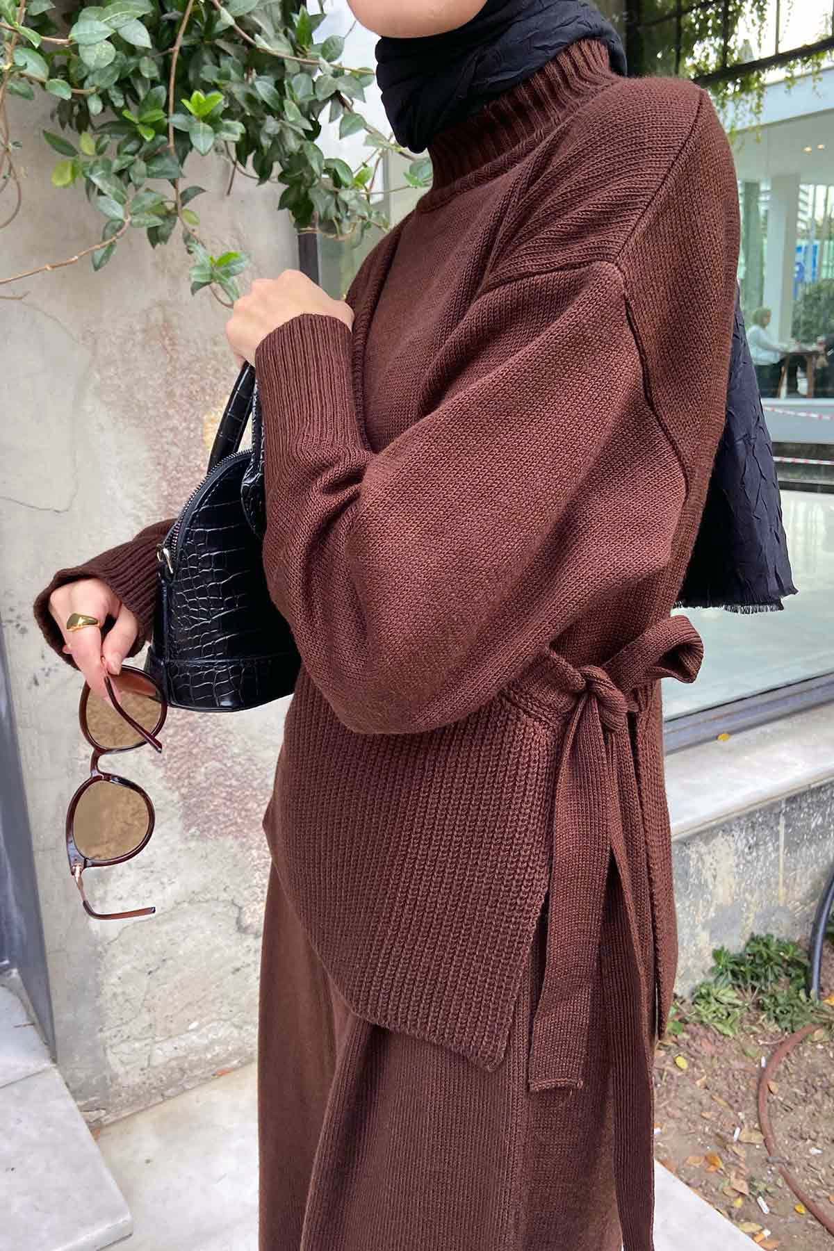 Kahverengi Tesettür Elbise Kombinleri 24 tesettür kahverengi elbise kombinleri